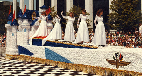 Indy 500 Princesses on parade float in 1985